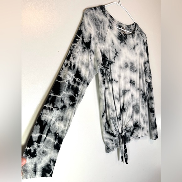 ERGE Black White and Gray Tie-Dye Long Sleeve Top Juniors Girls Size Large L - Picture 2 of 6